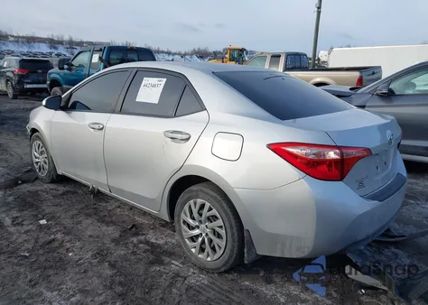 2018 Toyota Corolla Le z USA, uszkodzony, nr VIN 2T1BURHE8JC075960